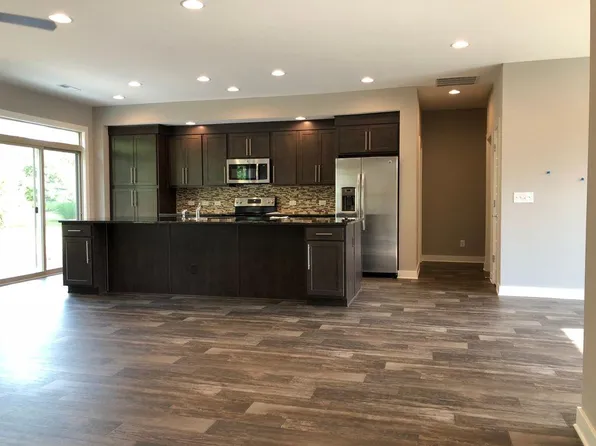 2022 Pebble Beach Dr, Newburgh, IN 47630