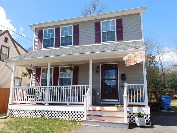 2nd image of 66 Lois St