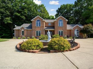 1530 Tu Van Trl, Leonard, MI 48367