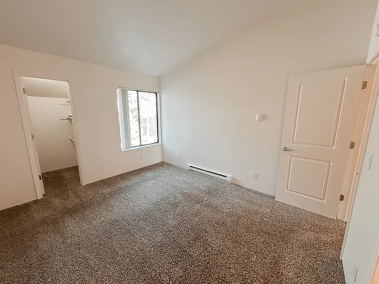 Stone Creek Apartments Beaverton — Photo 106