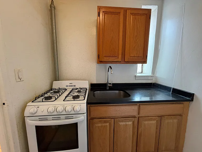 2170 University Ave #7B — Photo 6