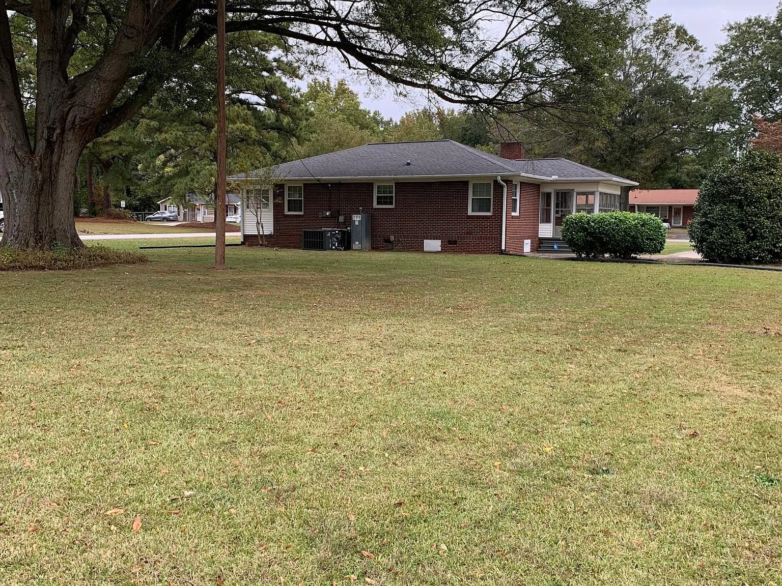 302 Forestview St — Photo 4