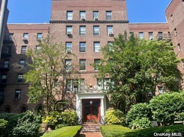 83-80 118 Street #6L, Kew Gardens, NY 11415