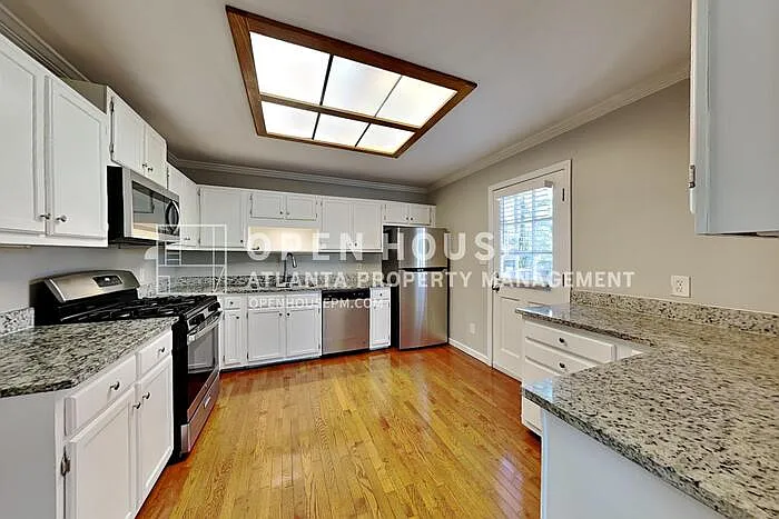 1746 Charrington Way — Photo 7
