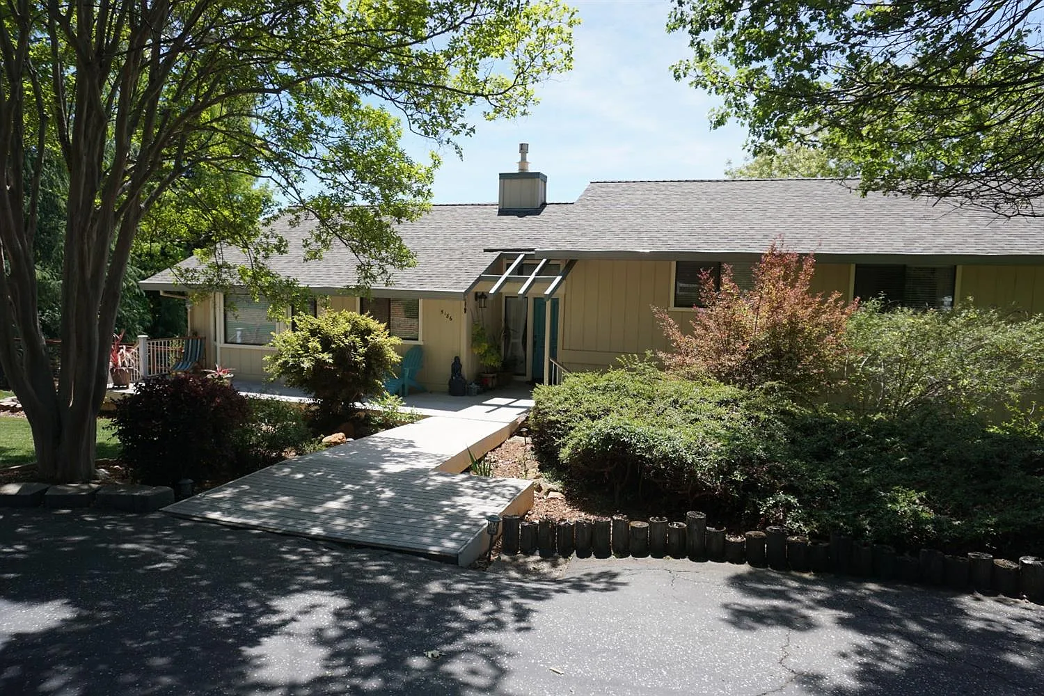 5186 Pondorex Rd photo 1