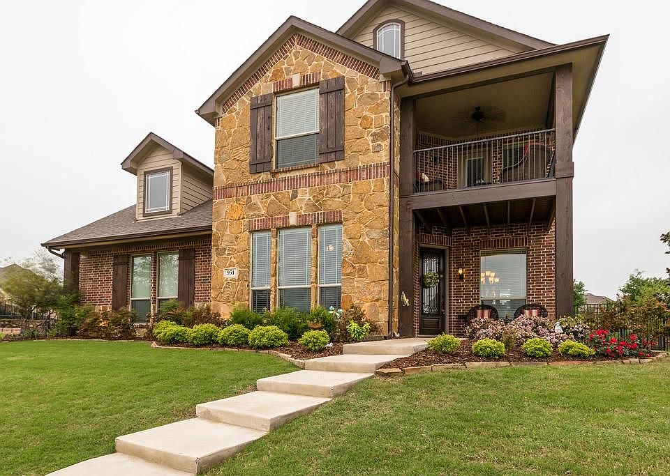 1st image of 951 Woodstream Dr