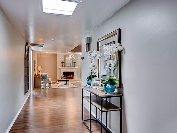 5th image of 8089 E Via Del Arbor