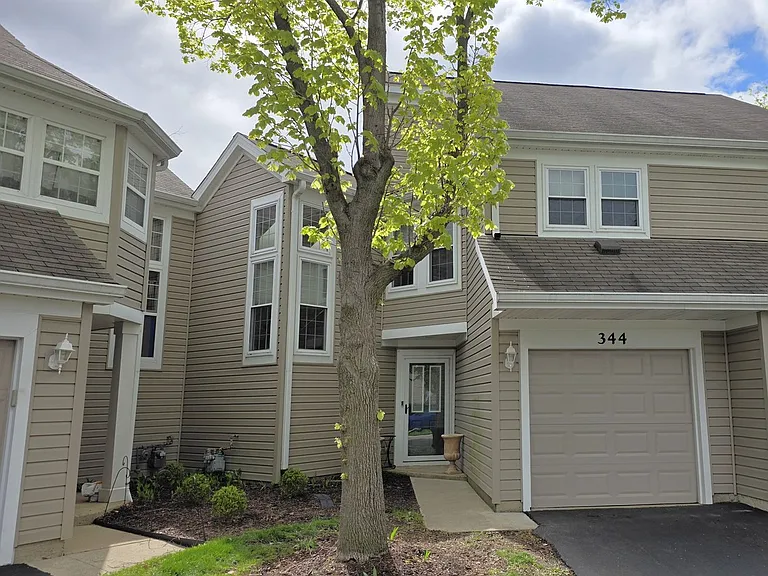 344 Kildare Ct — Photo 1