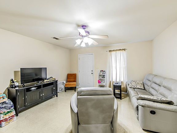 4th image of 810-818 Saadi Ave #C-814