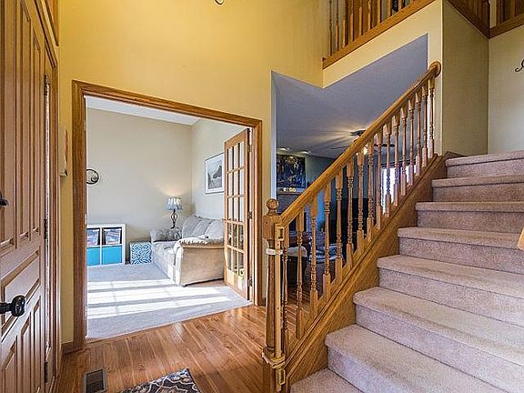 4th image of 433 Castlebury Dr