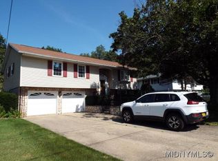 545 Cedarbrook Cres, Utica, NY 13502