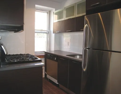 Rented by Metropolitan Equities | media 16