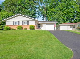 4005 Regentview St NE, Canton, OH