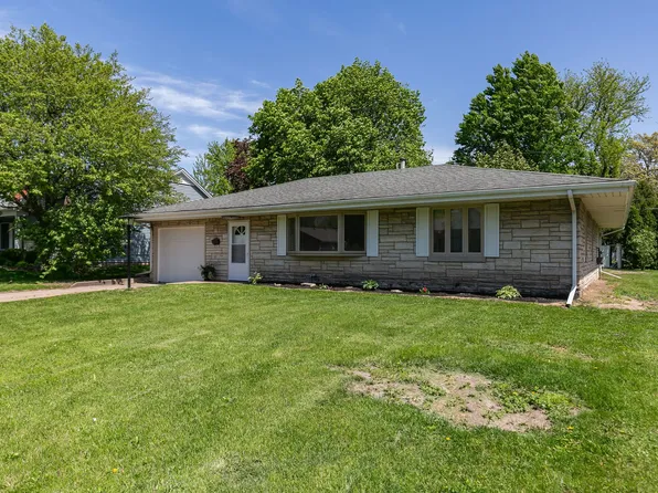 2908 26th St, Moline, IL 61265