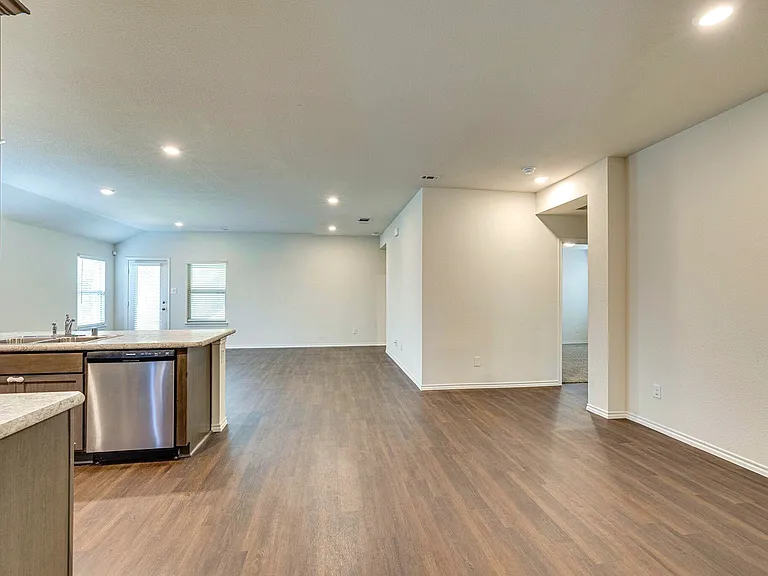 3613 Robbie Run — Photo 7