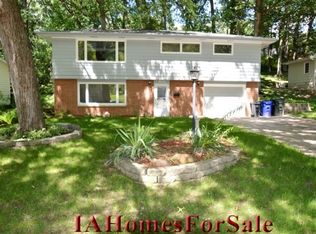 1310 Hertz Dr SE, Cedar Rapids, IA 52403