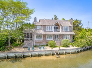 295 Towd Point Rd, Southampton, NY 11968