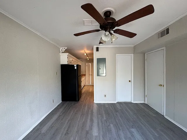 2261 Robin Lyn Ct — Photo 6