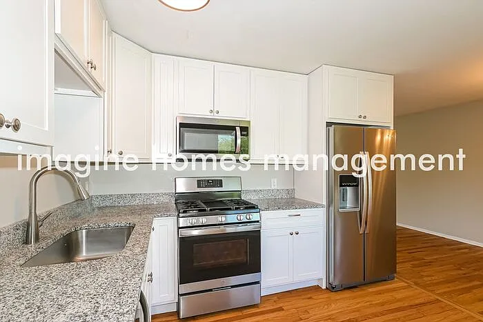 708 Chantilly Ct — Photo 5