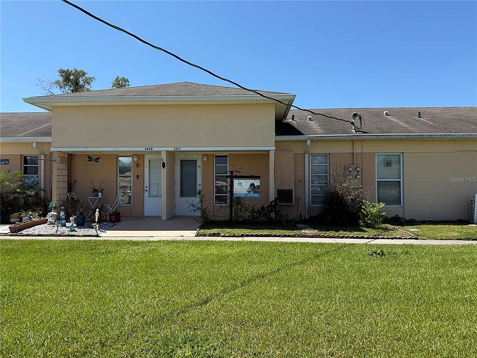 1st image of 3911 CLUB CIRCLE