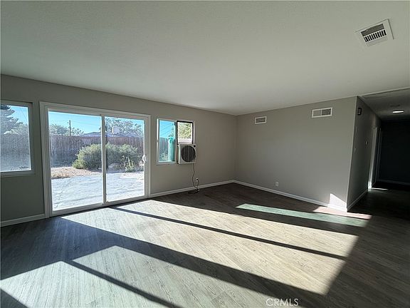 3rd image of 45517 Sancroft Ave
