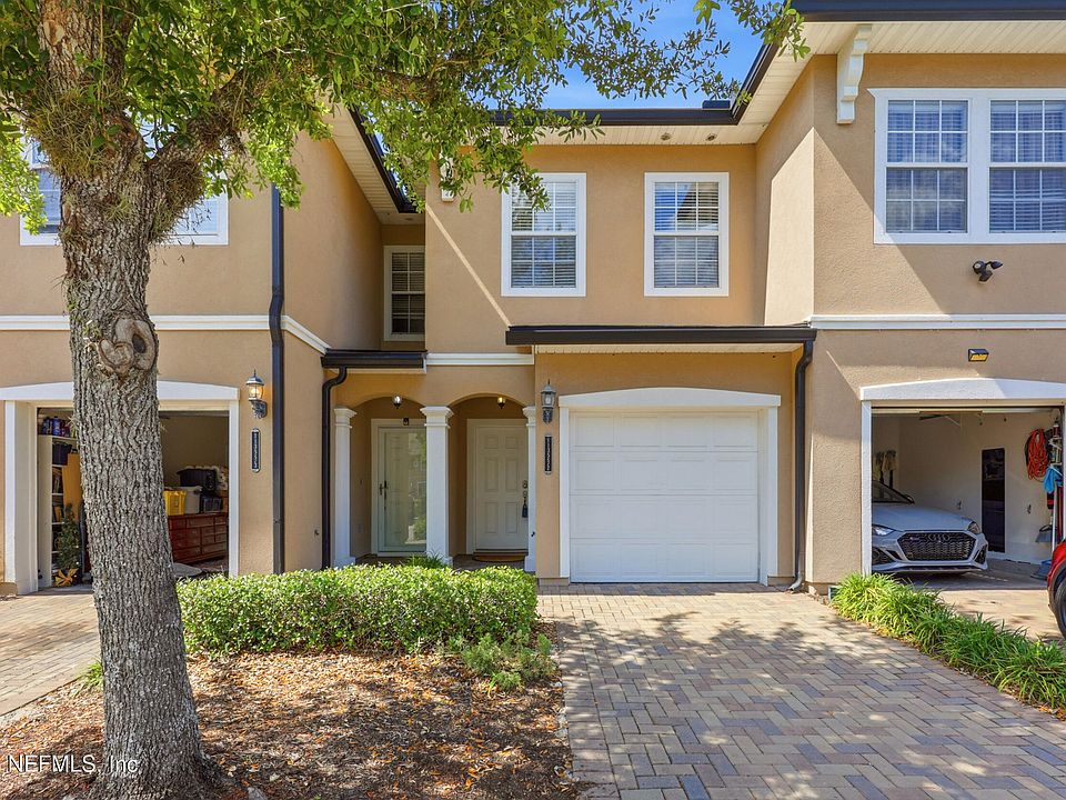 1st image of 11355 ESTANCIA VILLA Circle #202