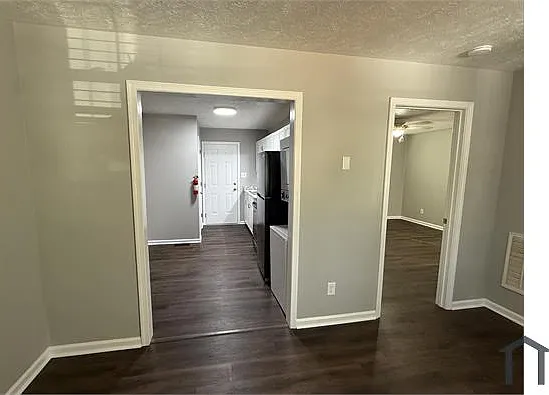 1142 Southwood Dr #1142 — Photo 2