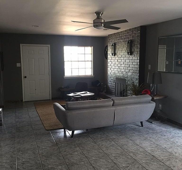 1st image of 3034 Wheeling Ave