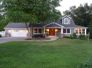 2352 W Kirby Rd, Battle Creek, MI 49017