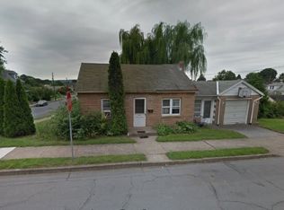 480 Phillips St, Hellertown, PA 18055