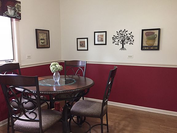 2nd image of 909 Highland Ave