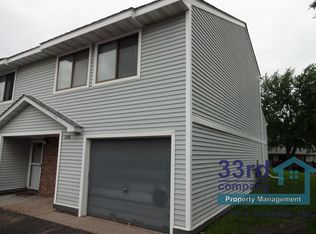 3238 Hill Ridge Dr, Eagan, MN 55121