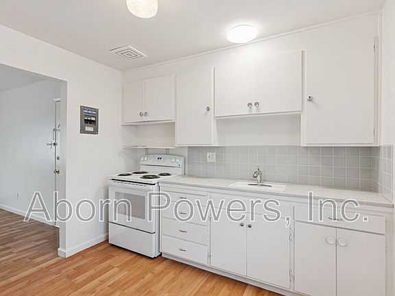 5th image of 2423 Q St APT 8