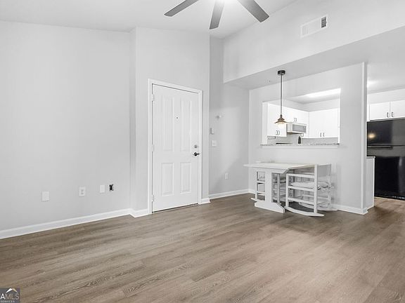 4th image of 211 North Ave APT 1233