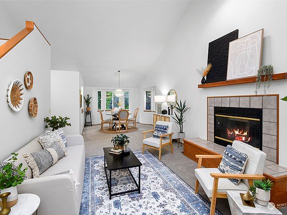 4th image of 11208 Parkhill Place NE