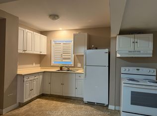 5006 Willmott St, Niagara Falls, ON L2E 1Z8