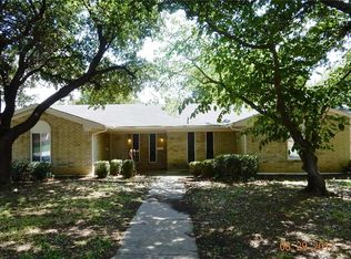 575 Manco Rd #B, Lewisville, TX 75067