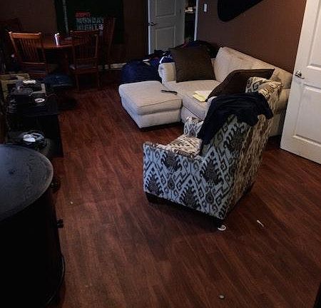 2nd image of 3735 N Janssen Ave APT Coach