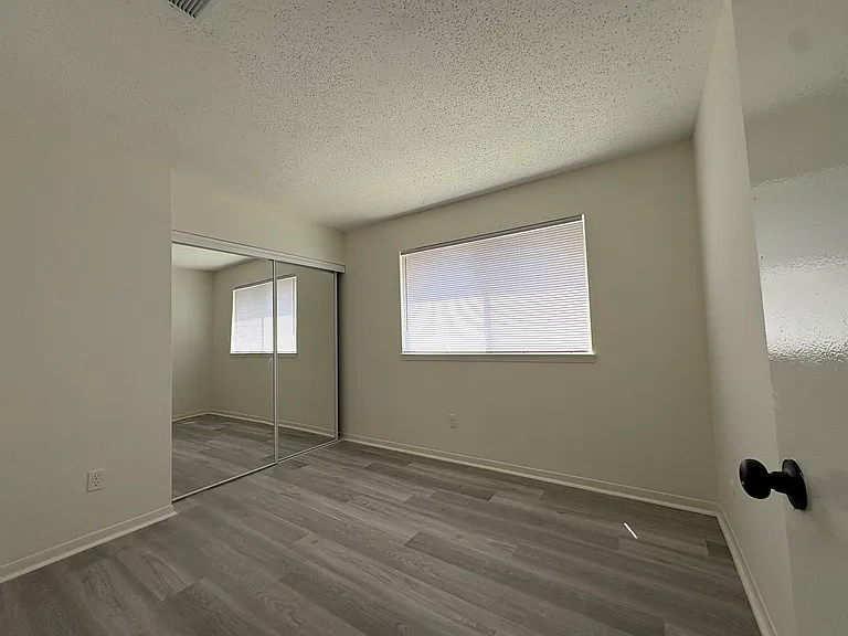 5311 Green Hazel Ct — Photo 8