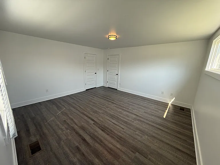 1117 Crossland Ave — Photo 14