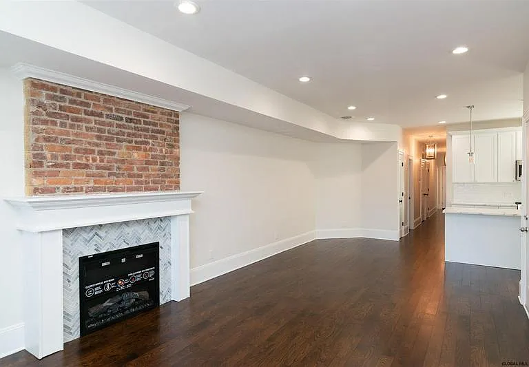 522 Madison Ave #1 — Photo 16