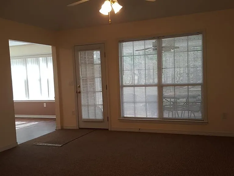 502 Meadow Ln — Photo 46