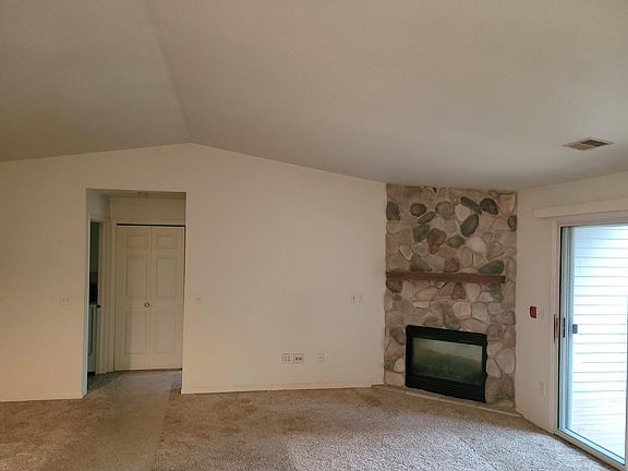 2nd image of 1203 N Sunnyslope Dr