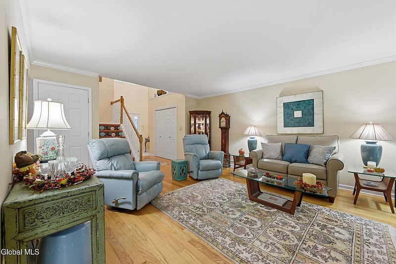 4th image of 2495 E Nott Street