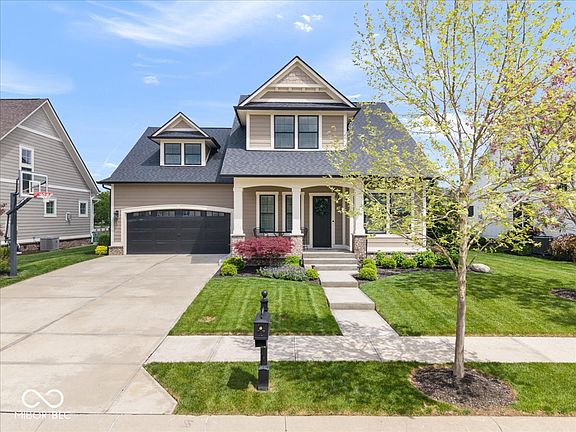 3rd image of 528 Dickson Ln