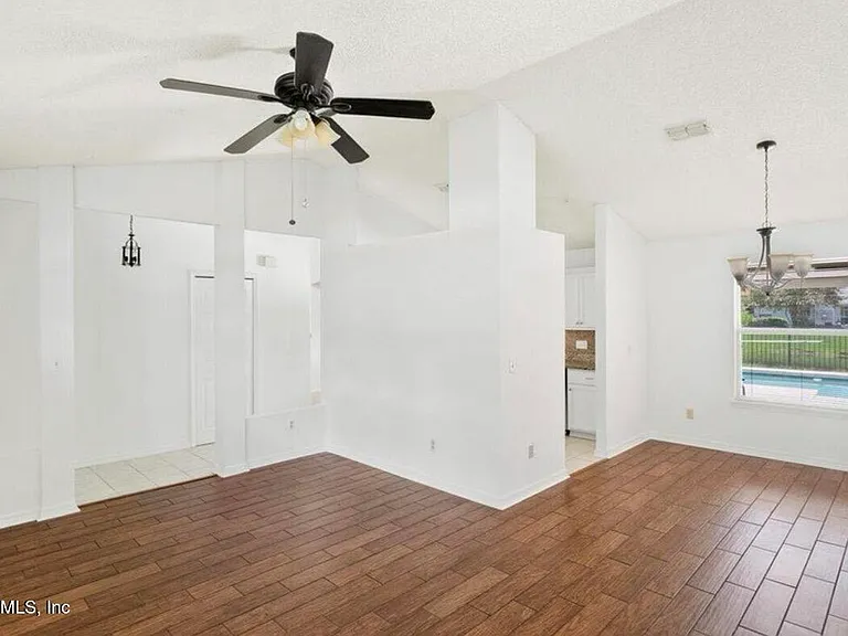 10334 Triple Crown Ave — Photo 8