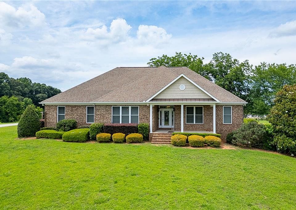 1st image of 563 Martin Rd
