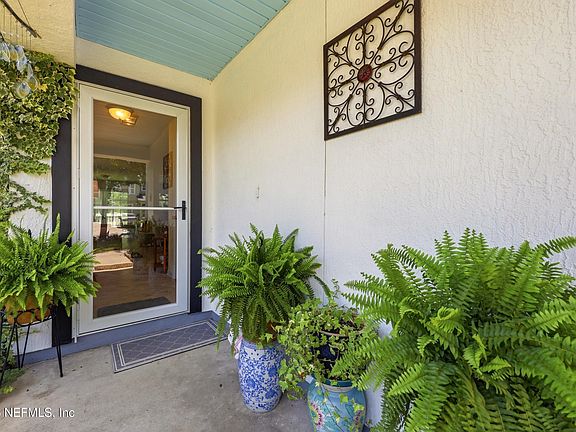 2nd image of 724 REMBRANDT Avenue