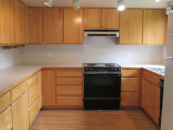 3rd image of 4981 Brentridge Pl NE