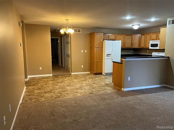 4th image of 13033 Turnberry Ct #1